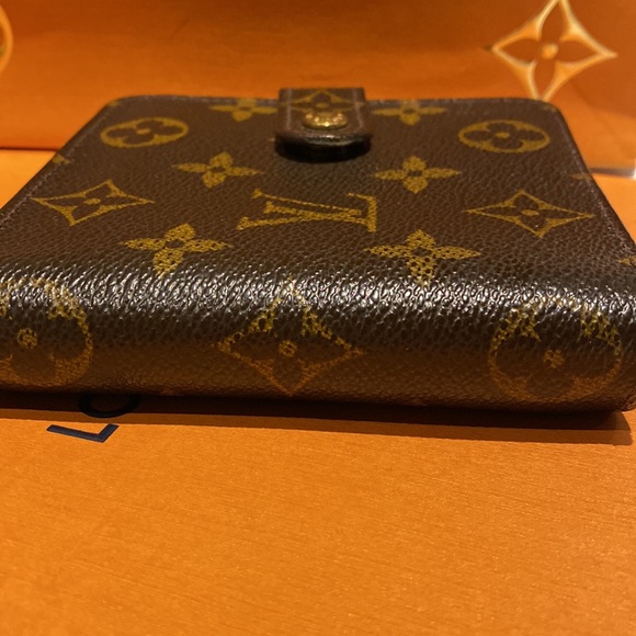 Auth Louis Vuitton Paris monogram compact zip bifold wallet leather interior - Picture 12 of 14